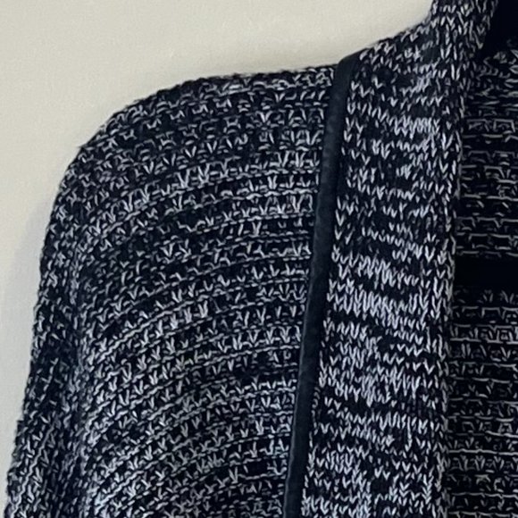 Reitmans Cardigan - Picture 4 of 4